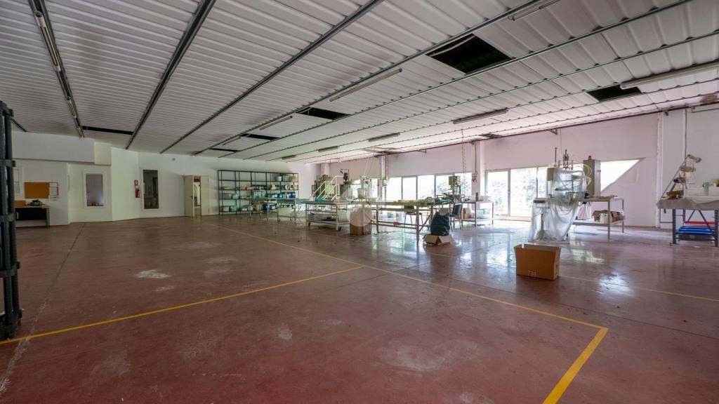 locale commerciale in affitto a Viano