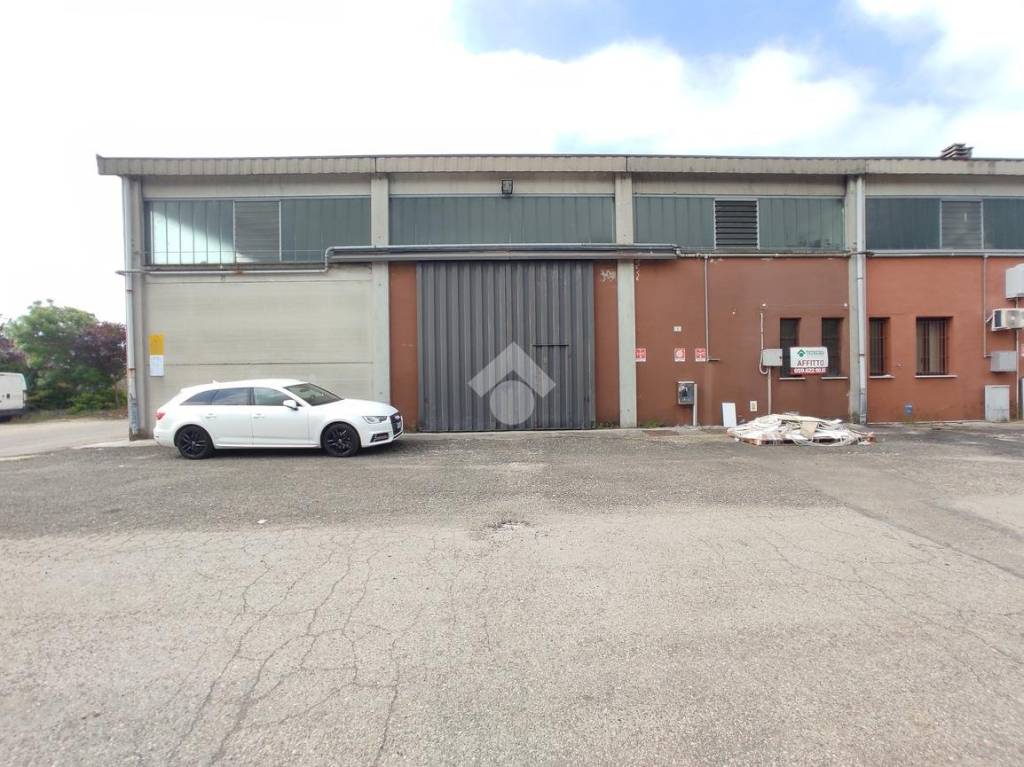 locale commerciale in affitto a Bastiglia