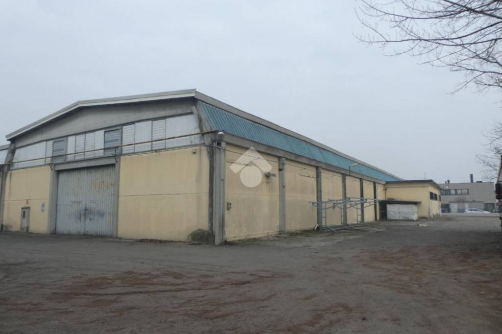 locale commerciale in affitto a Campogalliano