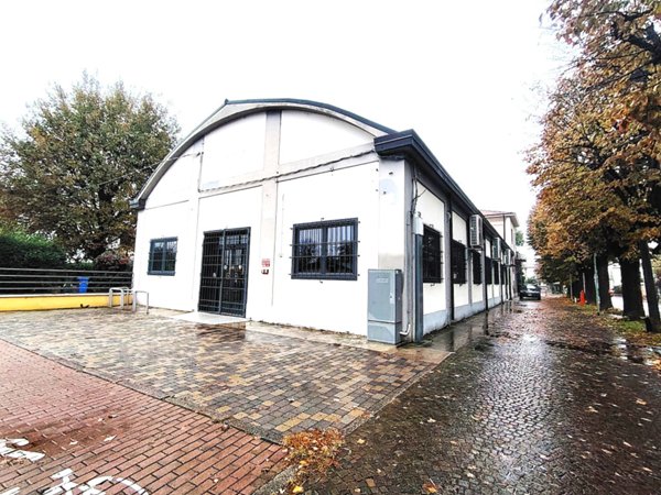 locale commerciale in affitto a Camposanto