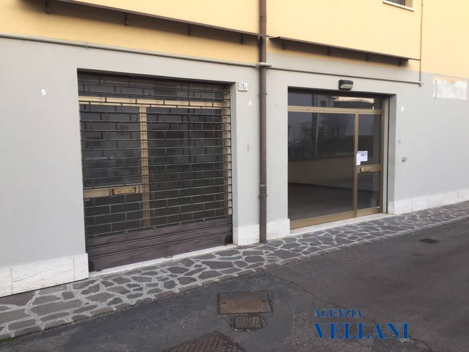negozio in affitto a Carpi in zona Budrione