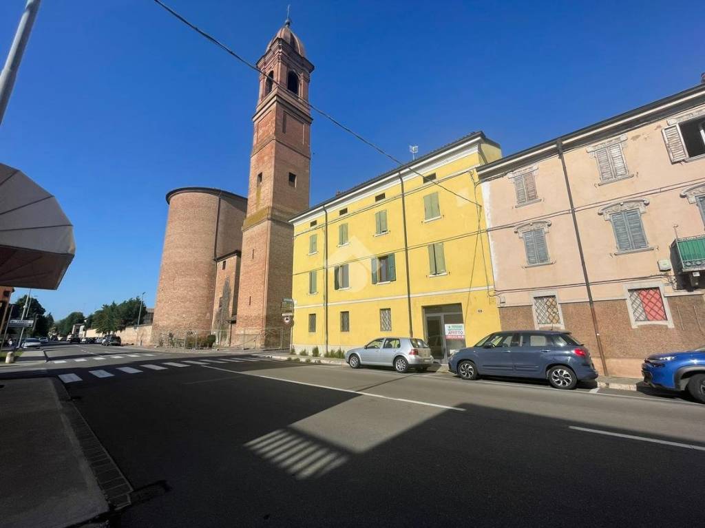 negozio in affitto a Carpi in zona Centro Storico