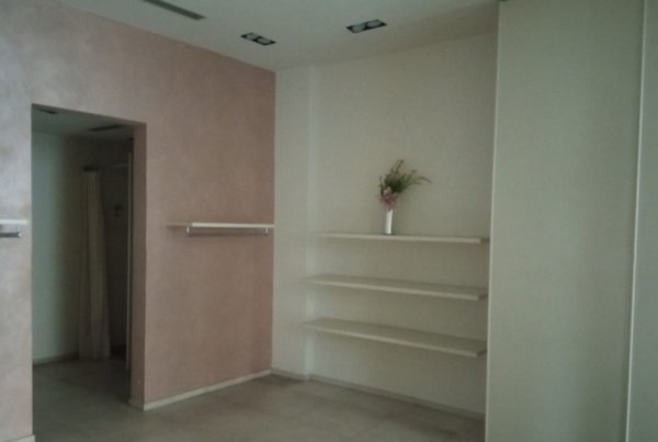 negozio in affitto a Carpi in zona Centro Storico