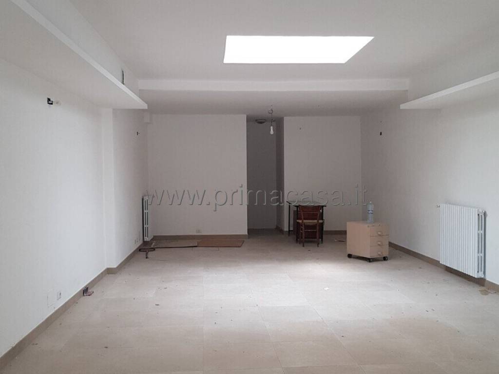 negozio in affitto a Carpi in zona Centro Storico