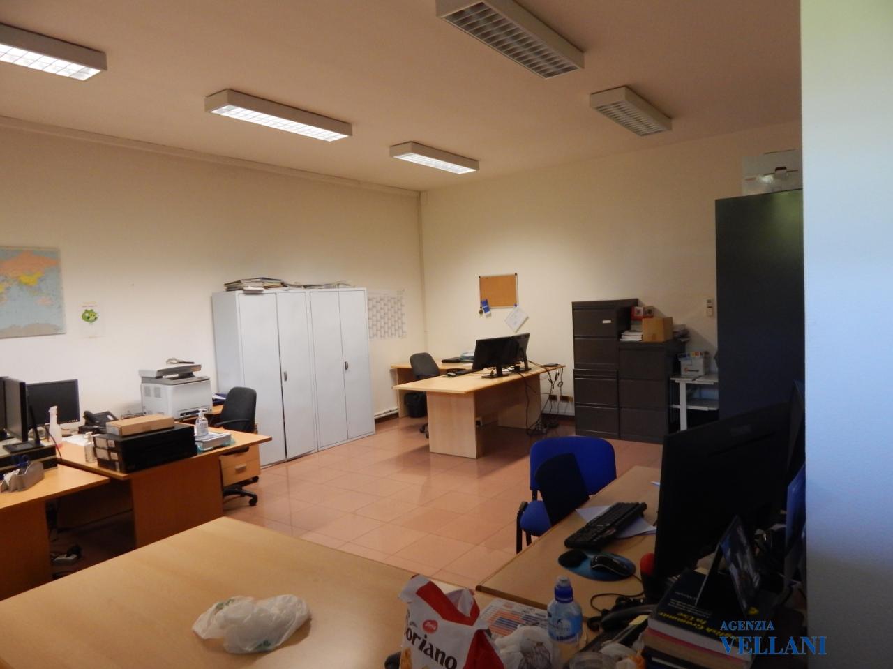 locale commerciale in affitto a Carpi