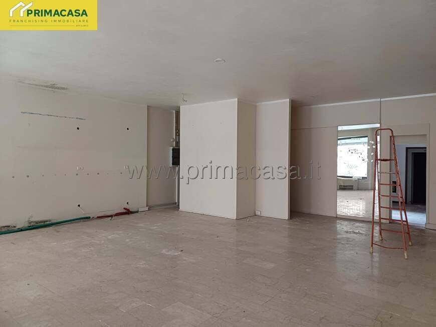 negozio in affitto a Carpi in zona Centro Storico