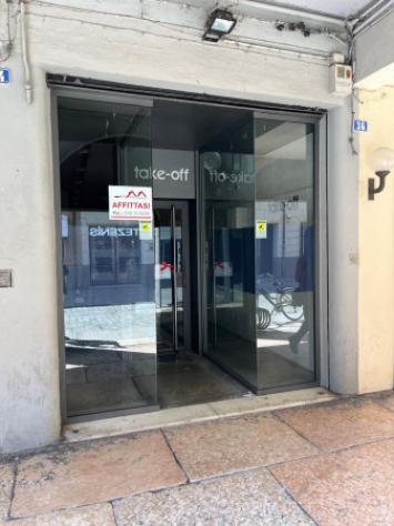 negozio in affitto a Carpi