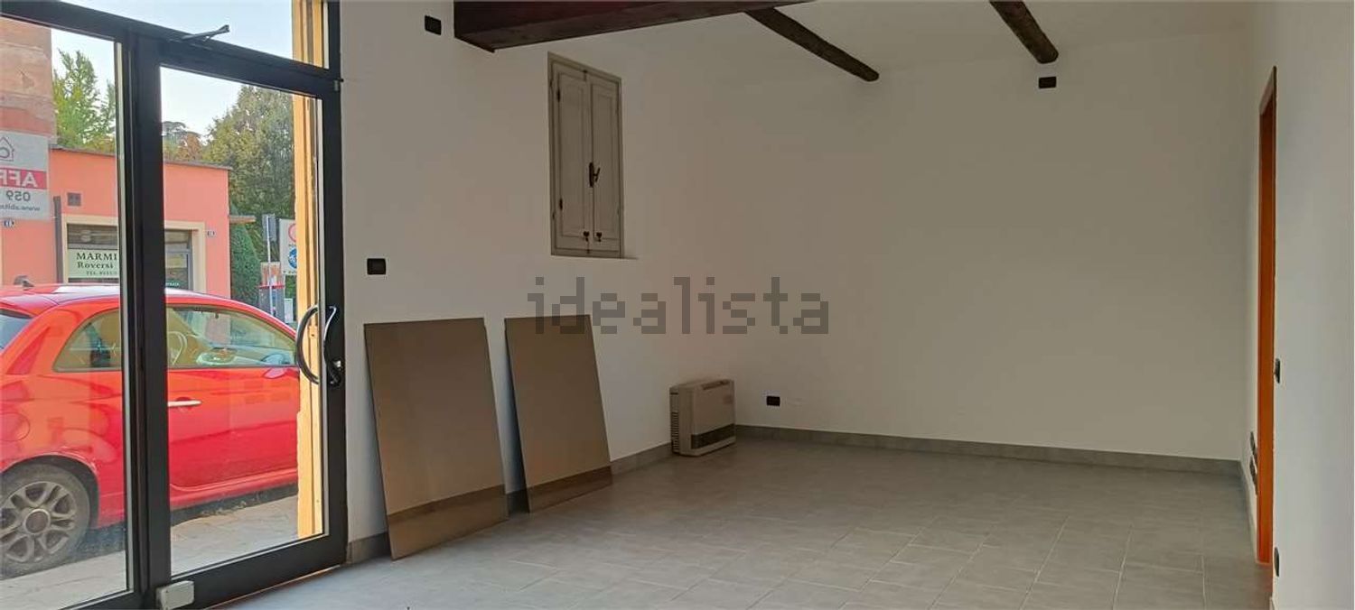 negozio in affitto a Carpi in zona Centro Storico