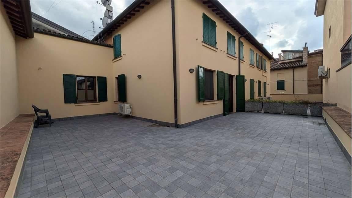 appartamento in affitto a Carpi in zona Centro Storico