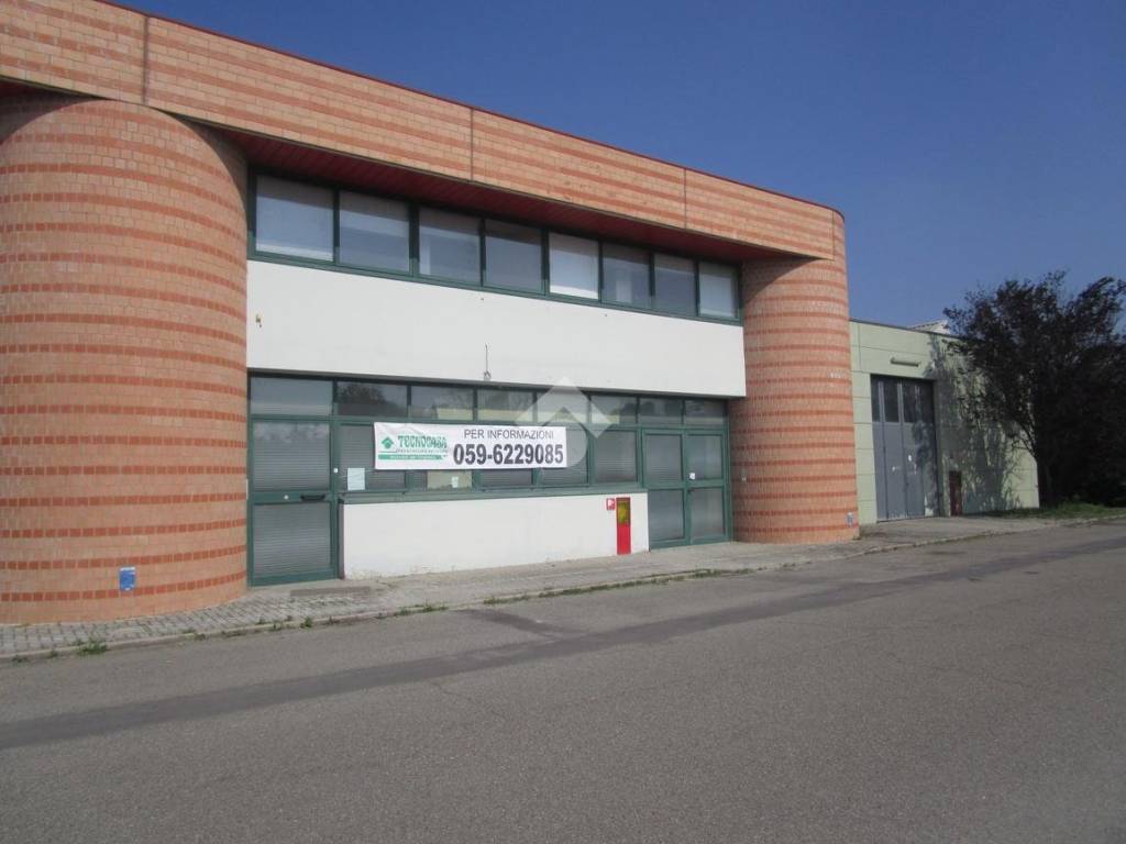 locale commerciale in affitto a Carpi in zona Budrione