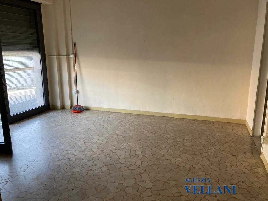 locale commerciale in affitto a Carpi