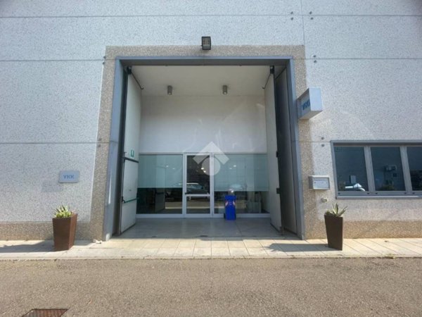 locale commerciale in affitto a Carpi in zona San Marino