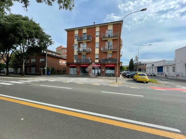 negozio in affitto a Carpi in zona Centro Storico
