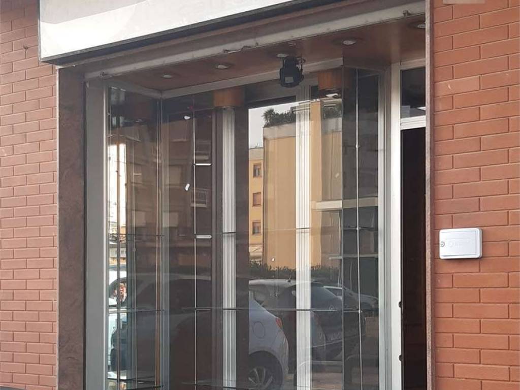 negozio in affitto a Carpi