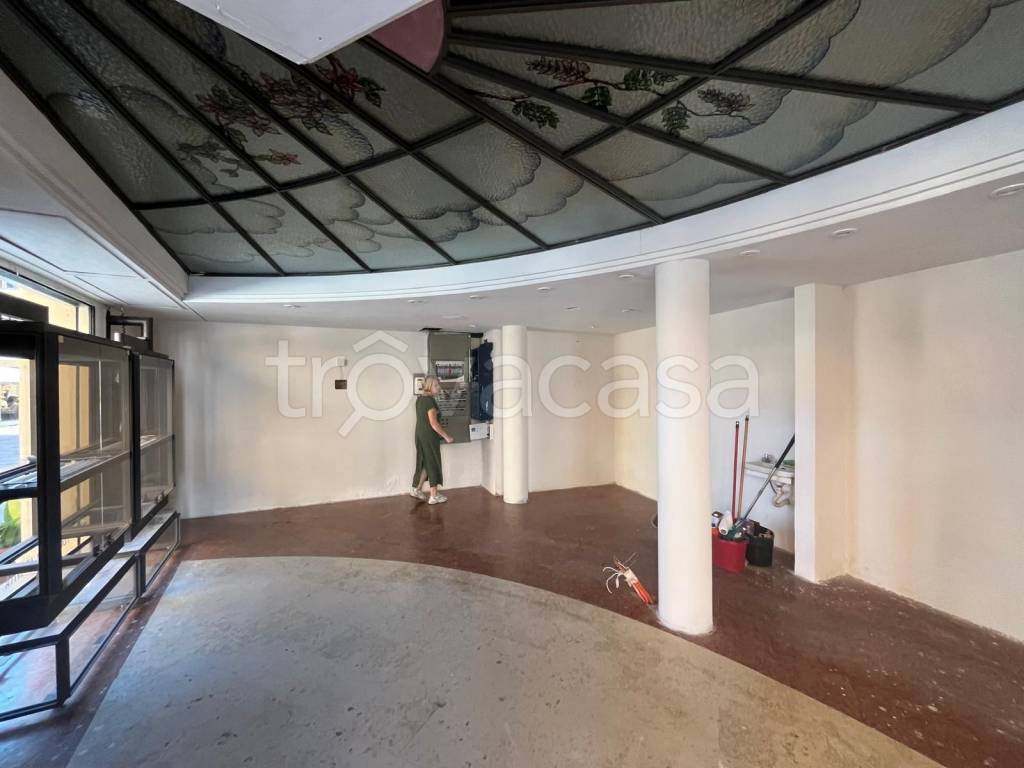 negozio in affitto a Carpi in zona Centro Storico