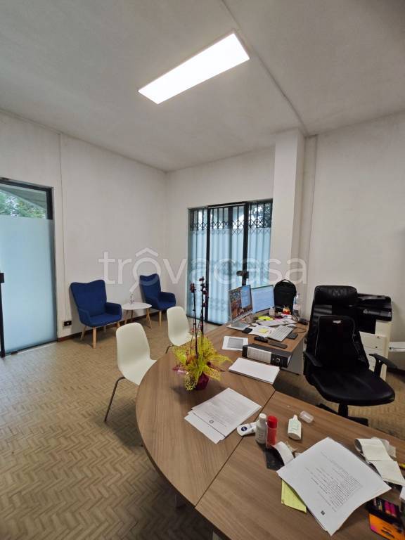 negozio in affitto a Carpi in zona Quartirolo