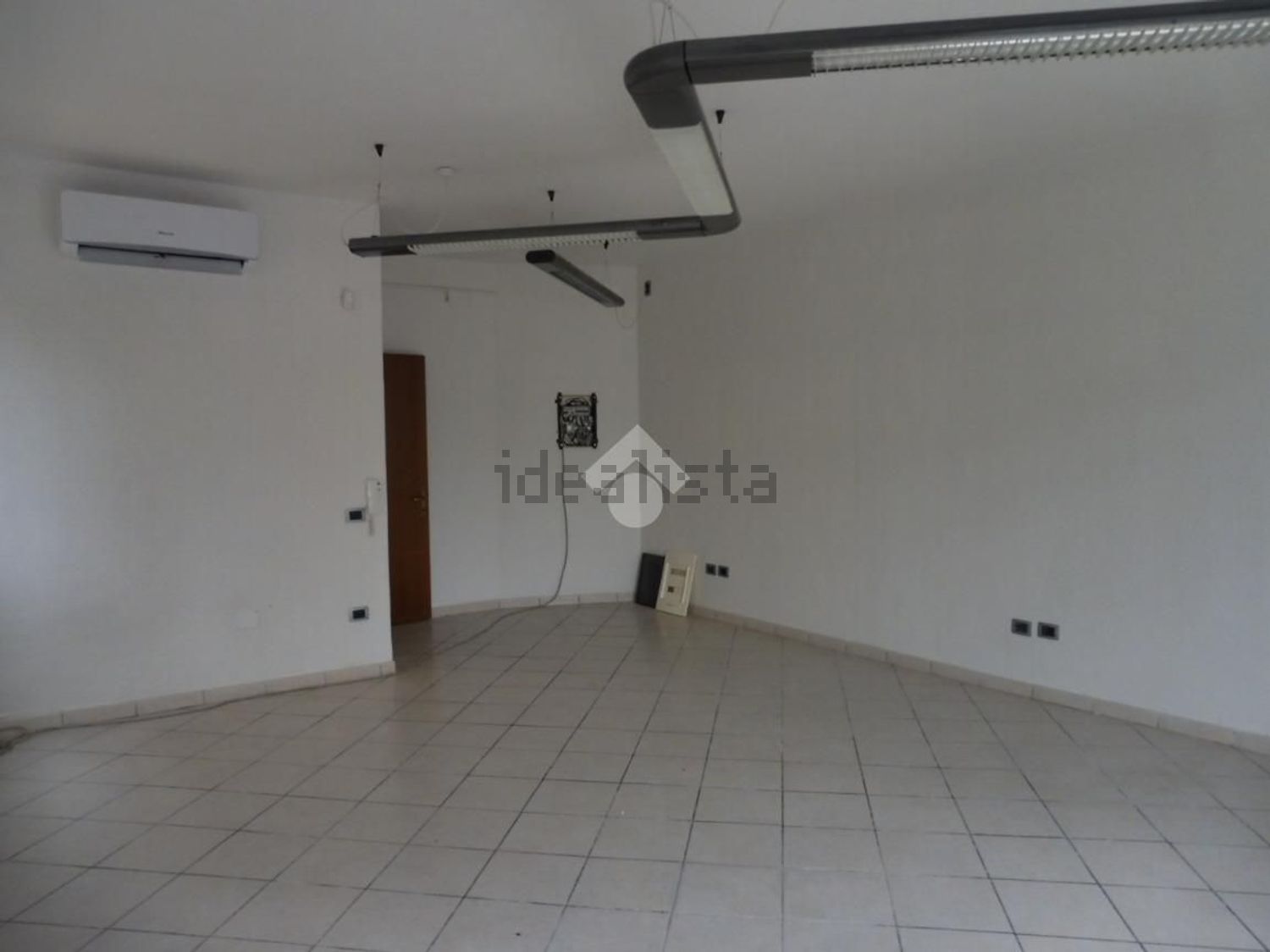 negozio in affitto a Carpi