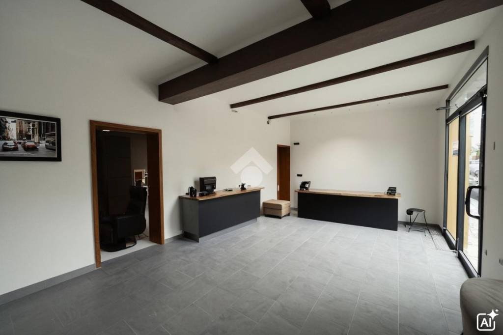 negozio in affitto a Carpi in zona Centro Storico