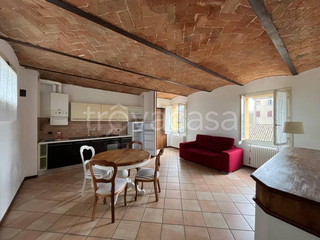 appartamento in affitto a Carpi in zona Centro Storico