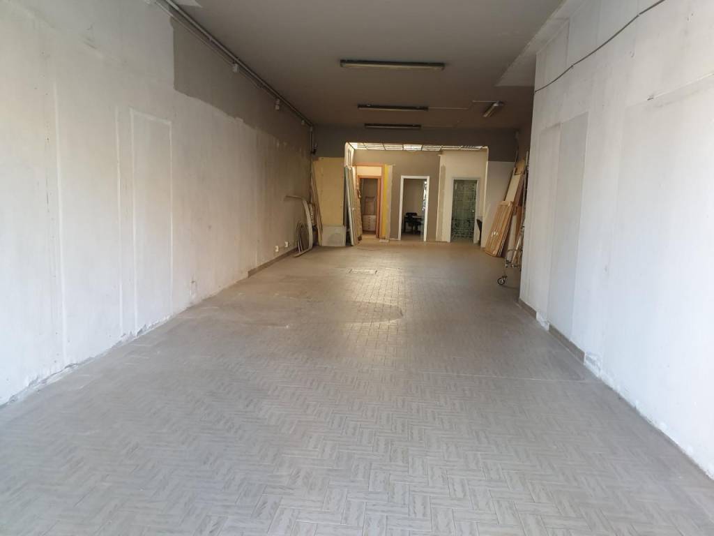 negozio in affitto a Carpi