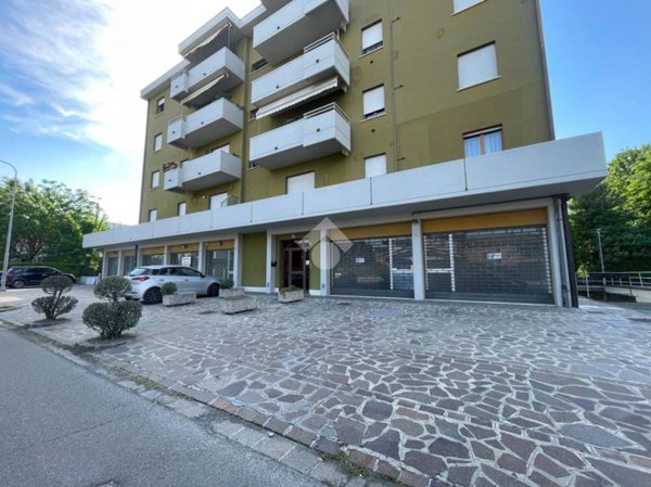 negozio in affitto a Carpi