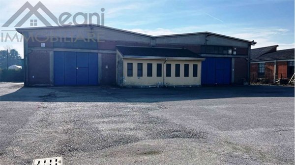 negozio in affitto a Carpi in zona Cortile