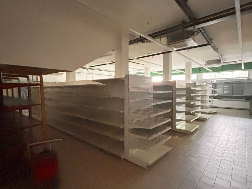 negozio in affitto a Carpi in zona Quartirolo