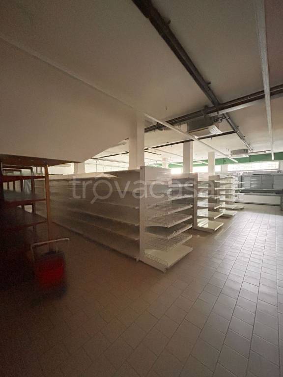 negozio in affitto a Carpi in zona Quartirolo