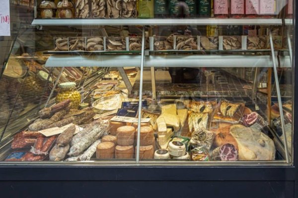 negozio in affitto a Carpi in zona Quartirolo