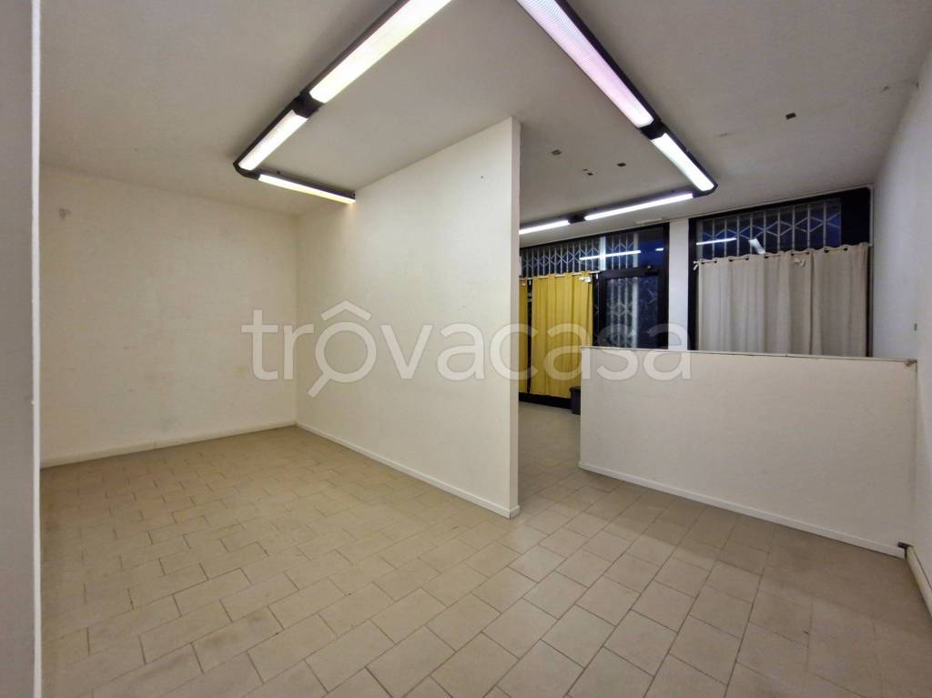 negozio in affitto a Carpi in zona Budrione