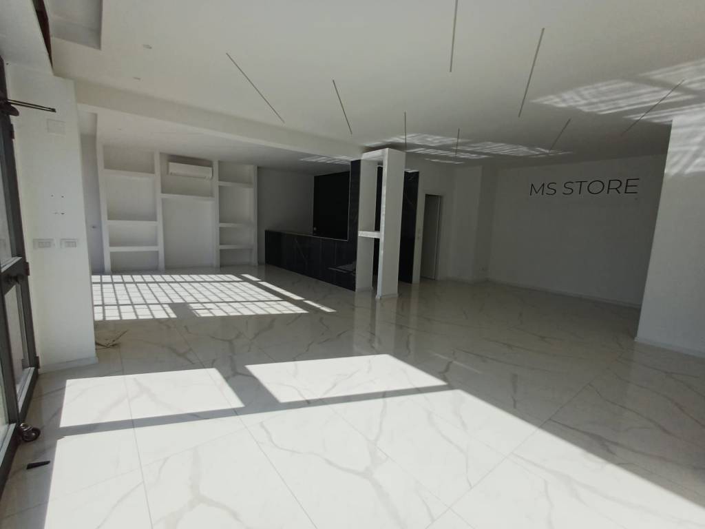 negozio in affitto a Carpi