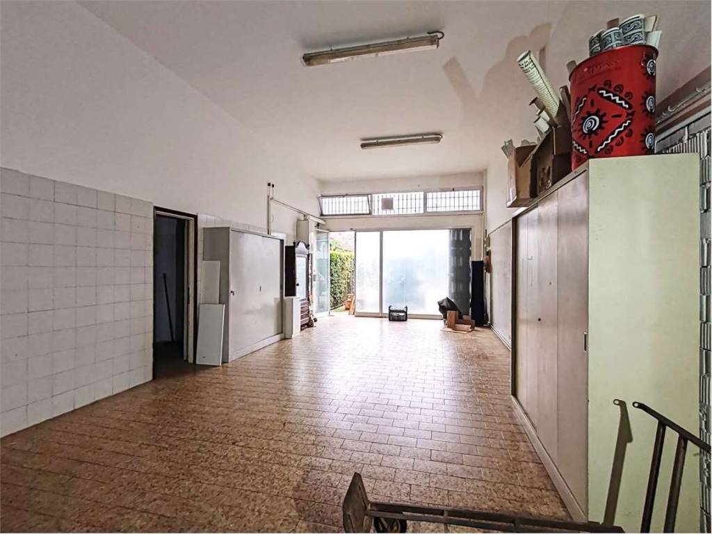 locale commerciale in affitto a Carpi in zona Santa Croce