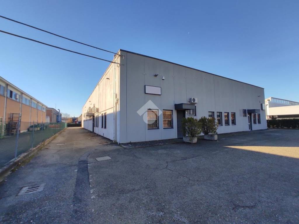 locale commerciale in affitto a Carpi in zona Fossoli