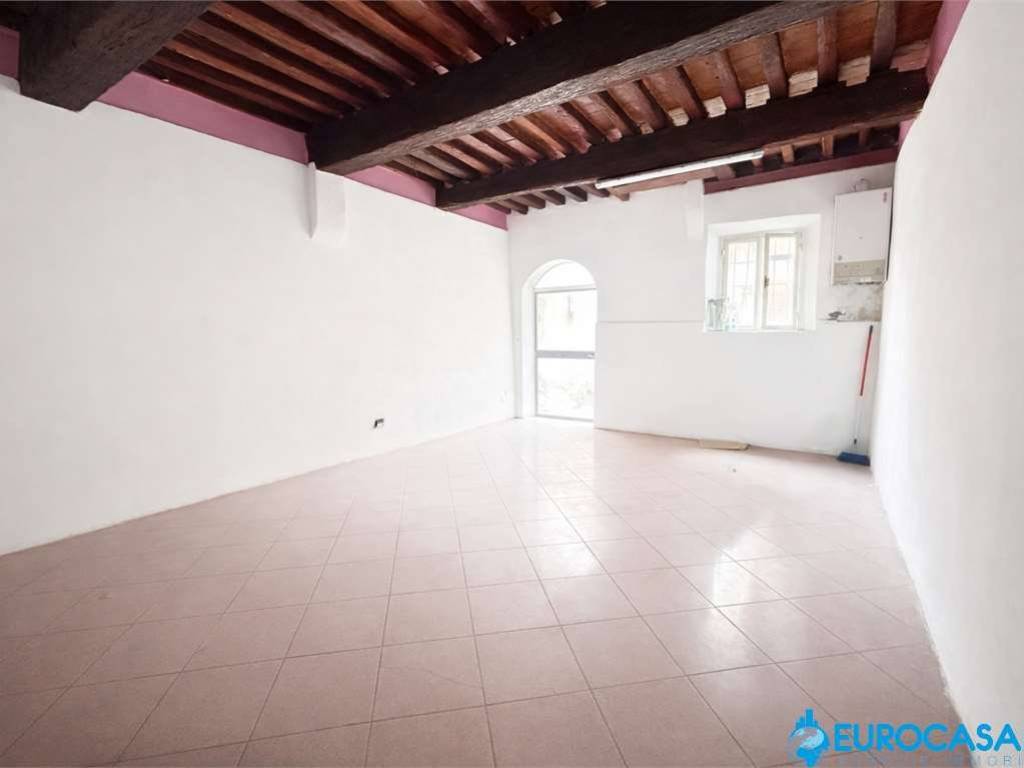 negozio in affitto a Carpi in zona Centro Storico