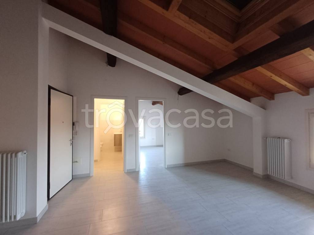 appartamento in affitto a Carpi in zona Gargallo