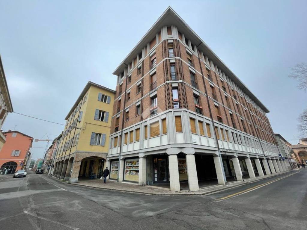 negozio in affitto a Carpi