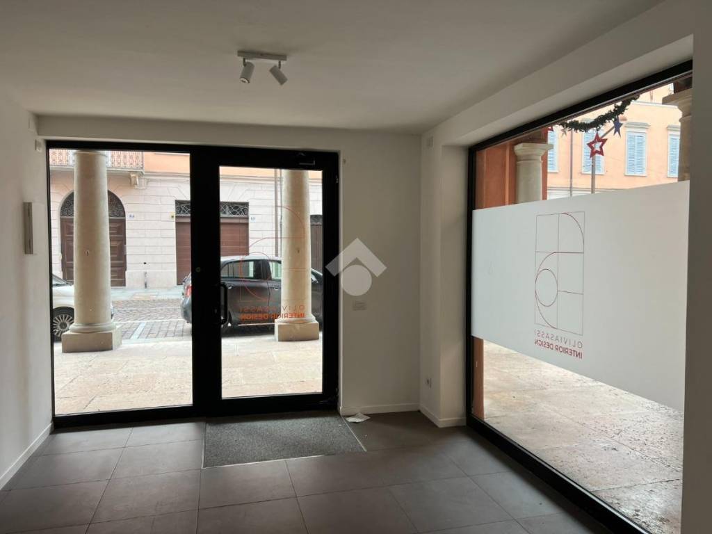negozio in affitto a Carpi