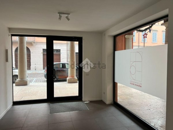 negozio in affitto a Carpi in zona Centro Storico