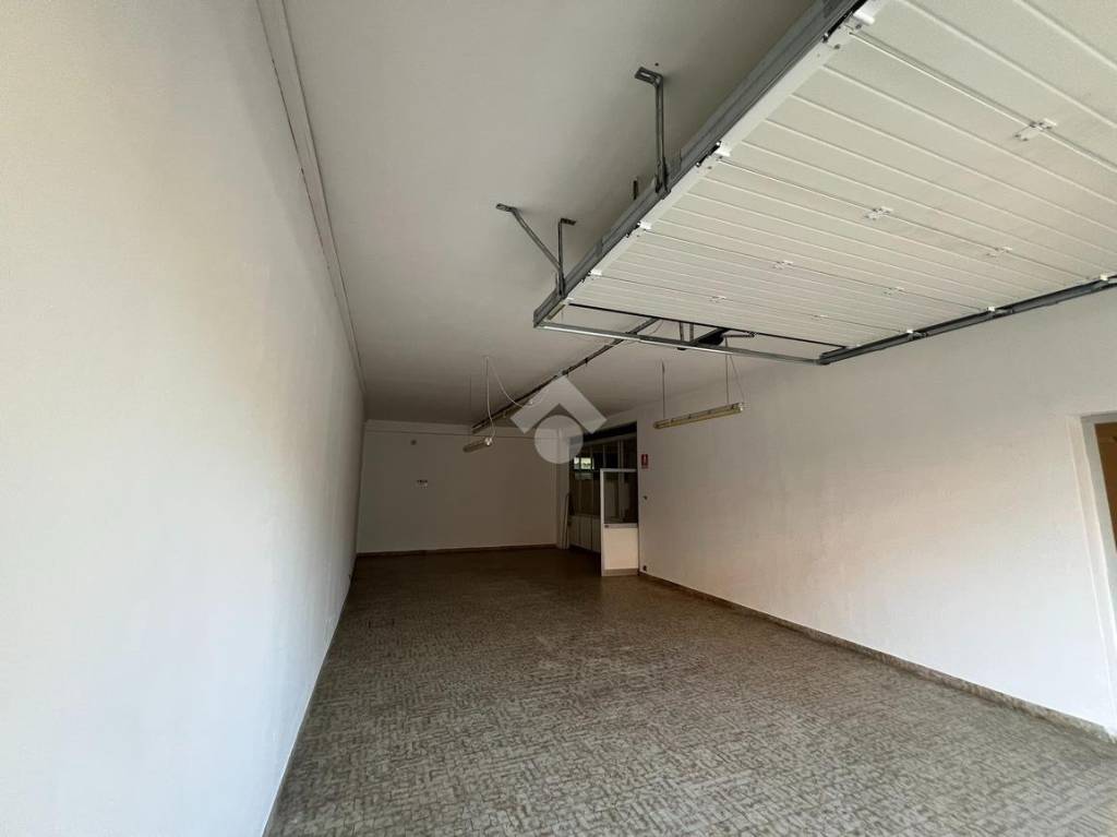 negozio in affitto a Carpi in zona Centro Storico