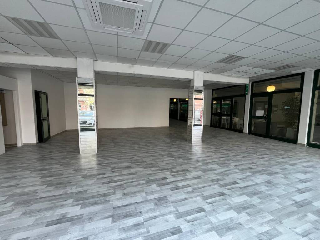 negozio in affitto a Carpi