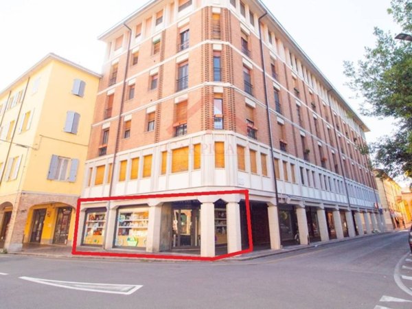 negozio in affitto a Carpi
