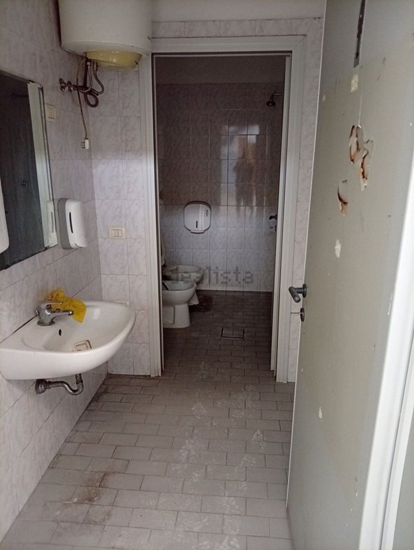 capannone in affitto a Carpi