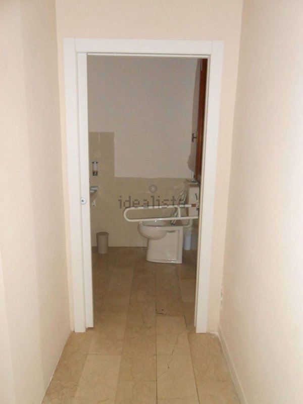 negozio in affitto a Carpi