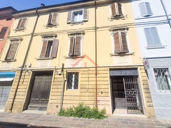 negozio in affitto a Carpi in zona Centro Storico