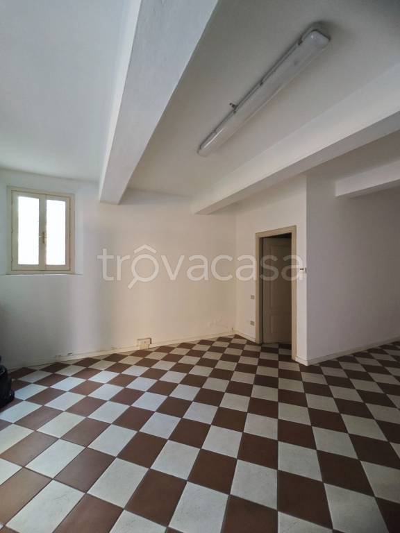 negozio in affitto a Carpi in zona Centro Storico