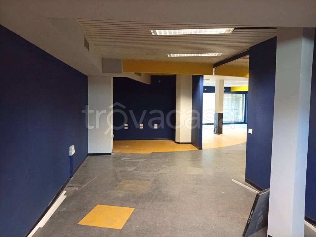 negozio in affitto a Carpi in zona Centro Storico