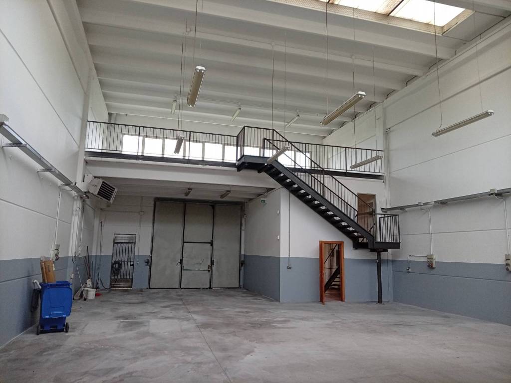 locale commerciale in affitto a Carpi in zona Quartirolo