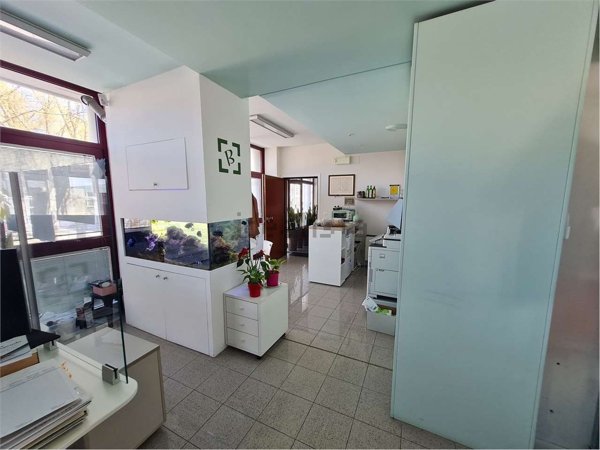 ufficio in affitto a Carpi in zona Quartirolo
