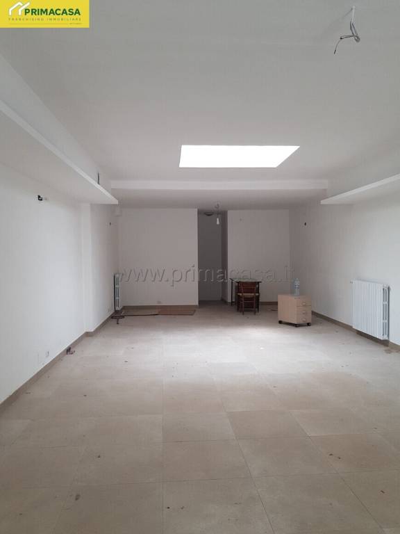 negozio in affitto a Carpi in zona Centro Storico