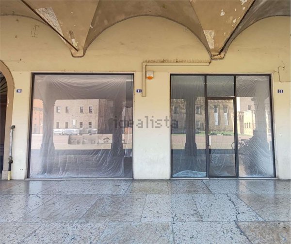 negozio in affitto a Carpi in zona Centro Storico